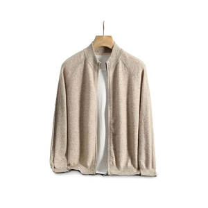 Choix parfait pour les hommes : cardigan en laine ou coton pour temps froid, style décontracté pour les tenues quotidiennes, personnalisable sur le devant - Product Image 3