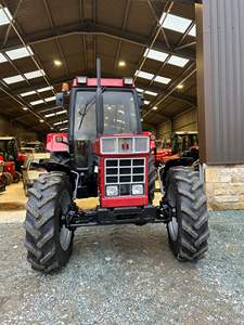 Tracteur agricole d'occasion CASE International 956 XL 90HP avec moteur et roulement - Product Image 2