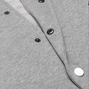 เสื้อแจ็กเก็ตทีมมหาวิทยาลัยปักลายสำหรับผู้ชายเป็นมิตรต่อสิ่งแวดล้อมคอปกตั้งสไตล์สตรีทสีทึบทันสมัยออกแบบได้ตามต้องการสำหรับฤดูหนาว - Product Image 4