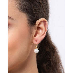 Clara - Pendientes Clásicos de Plata de Ley 92.5 con Perlas, Chapados en Oro, Regalo para Mujeres y Niñas - Product Image 6