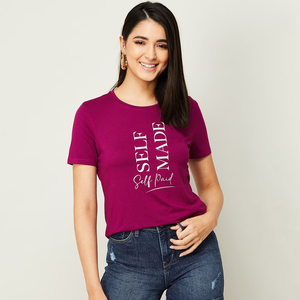 T-shirt pour femmes de haute qualité, prix de gros, manches courtes, dernière mode, séchage rapide, col rond, t-shirt pour femmes en vente - Product Image 1