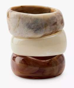 Brazaletes de resina hechos a mano de alta calidad con diseño colorido de acabado liso para mujeres y niñas joyería de moda para ventas de exportación - Product Image 3