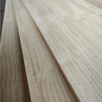 Panneaux en bois massif de pin Radiata de haute qualité, assemblés par jointure à languettes, bois de pin clair pour la décoration intérieure haut de gamme et la menuiserie