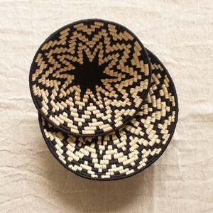 Panier mural suspendu en rotin rond bohème tissé à la main paniers plats tissés en osier naturel avec boucle de suspension pour la décoration artistique - Product Image 5