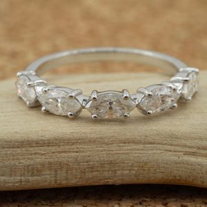 Bague en diamant de laboratoire de qualité supérieure en argent sterling, coupe marquise, couleur E, clarté VVS2 - Product Image 1