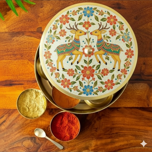 Boîte à épices en laiton élégante avec un design imprimé Dear, couvercle gravé de fleurs, fabrication artisanale, récipient de rangement pour la cuisine - Product Image 1