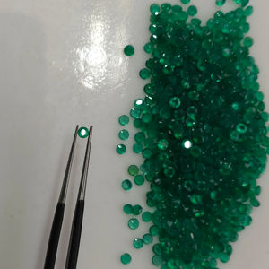 พลอยออนิกซ์สีเขียวธรรมชาติ 1.5 มม. ทรงกลมเจียระไนแบบบริลเลียนท์ คุณภาพดีที่สุด พลอยเม็ดเดี่ยวสำหรับทำเครื่องประดับ ผลิตภัณฑ์จากเรดเมาน์เทนเจมส์ - Product Image 1