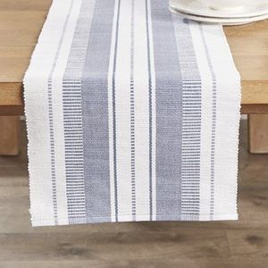 Camino de Mesa de Lino Texturizado con Bordado en Relieve que Agrega Profundidad a las Superficies de las Mesas de Comedor en Hogares Elegantes - Product Image 5