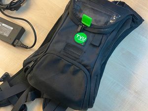 NUEVO SELLADO EN CAJA TVU ONE TM1000 Codificador de Transmisión en Vivo 4K con Estructura de Aleación de Aluminio, Eje Giratorio de 360 Grados, Transmisor de Video 5G - Product Image 3