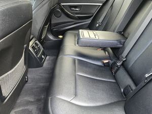 Offre exceptionnelle : BMW Série 3 28i berline RWD d'occasion 2020 - Product Image 4