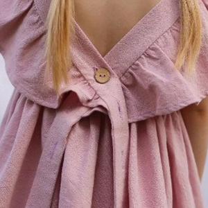 Vestido de lino suave bordado a mano para niñas, estilo informal para el primer cumpleaños de niños pequeños, OEM hecho en Vietnam - Product Image 6