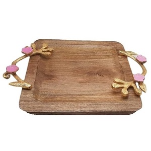 Bandeja para servir alimentos de madera con mango de Metal de Venta caliente con forma Rectangular de acabado Natural y mango de acero inoxidable respetuoso con el medio ambiente - Product Image 5