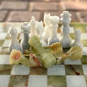 Table d'échecs en marbre impérial - Design traditionnel pour salon, chambre à coucher, hôtel - Product Image 5