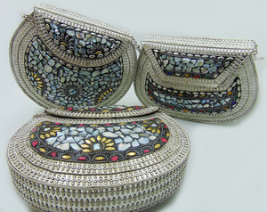 Pochette en mosaïque en métal de haute qualité Sac à main de soirée étincelant de luxe pour les femmes - Product Image 2