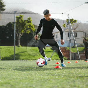 Balón de fútbol al por mayor tamaño oficial 5 cuero PU entrenamiento profesional partido fútbol logotipo personalizado diseño promocional - Product Image 6