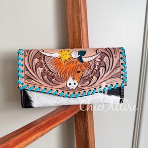 Portefeuille sculpté à la main à motif occidental Pochette portefeuille élégant en cuir véritable en fourrure de vachette Multi utilisations portefeuilles en cuir occidental - Product Image 1