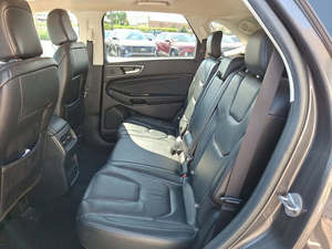 F E-d-g-e Titanium AWD 2020 Usado en Excelentes Condiciones - Product Image 4