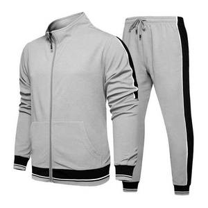 Ensemble de survêtements 2 pièces personnalisés pour homme, avec sweat à capuche, pour l'extérieur, entraînement et jogging, en coton, couleur unie, collection hiver 2026 - Product Image 6