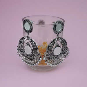 Kriaa oxidado plateado espejo Jhumki candelabro pendientes 1314529 accesorio de moda - Product Image 1