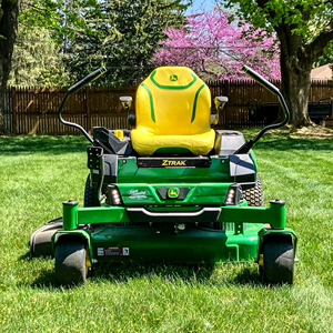 Cortadora de Césped Usada Jo-hn Deere de Giro Cero, Ideal para Jardinería, Mantenimiento de Césped y Campos de Golf - Product Image 3