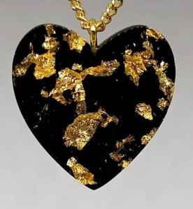 Collar con colgante de resina de moda para mujer más popular, joyería artesanal ordenada - Product Image 1