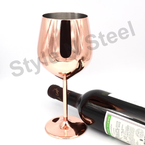 Acier inoxydable martelé durable pour le verre à vin de Champagne Accessoires de bar de style design classique verrerie Verre à vin moderne - Product Image 1
