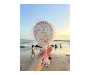Espejo de Mano con Hermosa Concha Marina - Espejo Decorativo de Concha Natural, Artesanía de Vietnam para Maquillaje, Viajes y Uso Diario - Product Image 1
