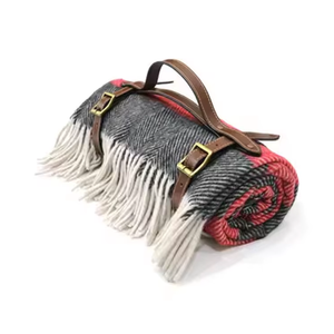 Manta a rayas de espiga de calidad superior en rojo y azul perfecta para la decoración del hogar - Product Image 3