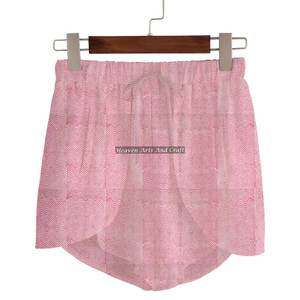 Shorts de bain décontractés pour femmes en coton 100% à séchage rapide, avec motif imprimé à la main, pour un usage quotidien - Product Image 1
