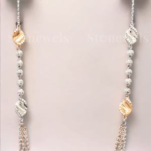 Chaîne de perles en or Mangalsutra bicolore avec diamants à quatre couches Stonewels avec un superbe design en diamant à quatre couches - Product Image 4