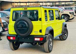 Suzuki Jimny 2024 Usado en Perfectas Condiciones, Color Verde Swwt, Bajo Kilometraje - Product Image 2
