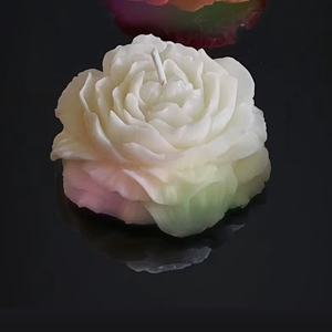 Bougie parfumée en cire de soja faite à la main, design exquis de fleur de pivoine, décoration écologique pour la maison - Product Image 1