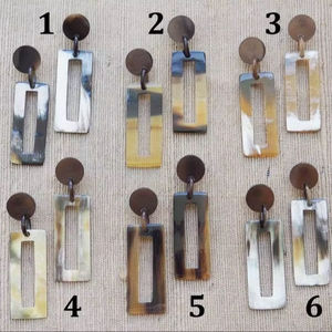 Pendientes de Cuerno de Búfalo para Niñas, Pendientes de Mujer, Joyería de Cuerno, Cuerno Natural para Mujer, Alta Calidad - Product Image 1