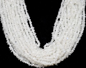 Best Attractive Hot Selling White rainbow Moonstone Uncut Chip <b>Beads</b> Natural Healing <b>Crystal</b> For Jewelry Making - Product Image 1