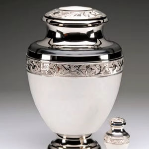 ผู้เชี่ยวชาญด้านการขายโกศบรรจุอัฐิสำหรับผู้ใหญ่ ทำจากอะลูมิเนียม ตกแต่งอย่างหรูหรา ผสมผสานความทันสมัยและแบบดั้งเดิม สำหรับใช้ในพิธีศพ - Product Image 1