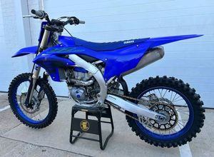 Motos tout-terrain Yamaha YZ450F 2026 approuvées pour la vente, tendance pour les motocrosseurs, assemblées en usine, prêtes à être expédiées avec service de livraison rapide - Product Image 4