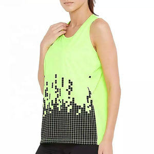 Camiseta sin mangas lisa de verano a la moda, camisetas personalizadas con logo liso para mujer y camisetas deportivas cortas para yoga. - Product Image 3