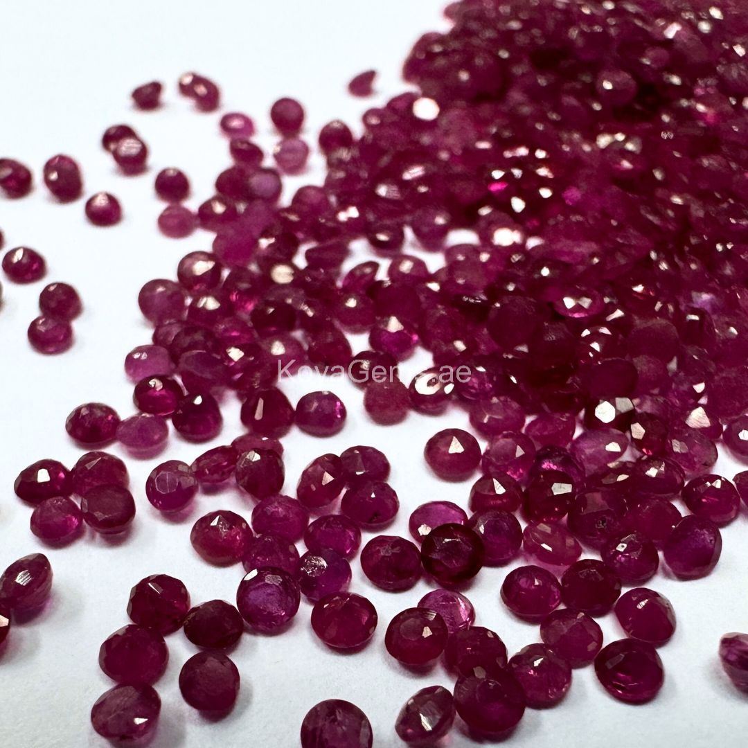 สีแดงชมพู