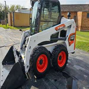 Chargeuses compactes sur chenilles Bobcat T770 d'occasion de qualité supérieure, moteur 17,5 kW, godet de 1,0 m, capacité de 3 tonnes, pour travaux de construction polyvalents - Product Image 2