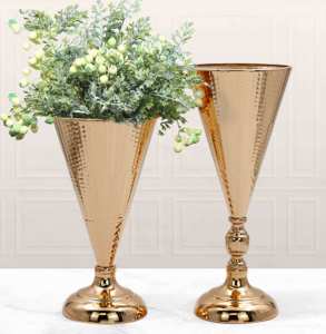 Centro de Mesa Alto de Metal con Forma Cónica y Acabado Texturizado para Bodas, Eventos, Decoración de Mesas de Hotel, Uso Interior - Product Image 1