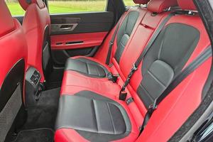 Jaguar XF Sportbrake First Edition 2018 parfaitement utilisée - Product Image 5