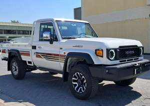 Toyota LandCruiser Pick up LC 79 LX-Z1 A/T 4x4 Double Cab 2025, d'occasion en bon état, sièges en cuir et caméra arrière, conduite à gauche - Product Image 2