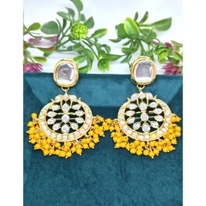 Boucles d'oreilles Chandbali de style royal, plaquées or 22 carats, ornées de cristaux Kundan, de perles baroques et de perles pastel - Product Image 1