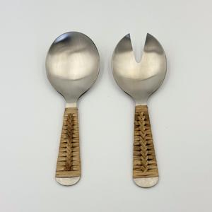 Ensemble de cuillère et de fourchette à salade en acier inoxydable poli argenté, design artisanal en rotin, pour mariage - Product Image 5