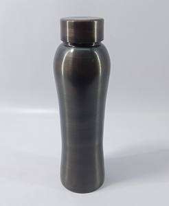 Botella de agua de cobre con un diseño clásico para una hidratación moderna - Product Image 4