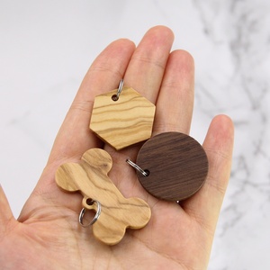 Etiqueta de <span class=keywords><strong>Madera</strong></span> Personalizada para Mascotas, Placa de Identificación Hecha a Mano con <span class=keywords><strong>Nombre</strong></span> y Número de Teléfono para Perros y Gatos - Product Image 4