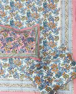 Linge de lit de luxe de haute qualité 220 TC fait à la main imprimé floral complexe rose blanc drap de lit King Size 108 "X108" ensemble de literie - Product Image 1