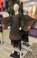 Vente chaude Designer Kurtis pour les femmes en Inde et au Pakistan Robes tissées mi-longues pour les filles à bas prix