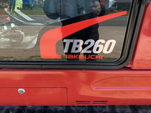 รถขุดขนาดเล็ก Takeuchi TB325R ขายตรงจากโรงงาน คุณภาพสูง พร้อมมอเตอร์แบบตีนตะขาบ ปั๊มไฮดรอลิก KYB แรงบิดสูง สำหรับงานดิน - Product Image 2