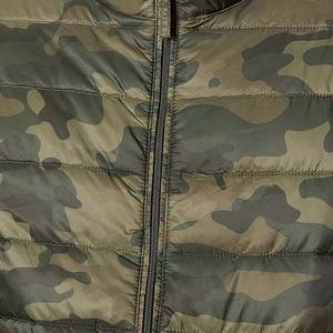 2025 chaquetas acolchadas con cremallera de estilo de camuflaje para hombre, cuello levantado de invierno, burbuja acolchada con capucha, servicio OEM disponible - Product Image 5